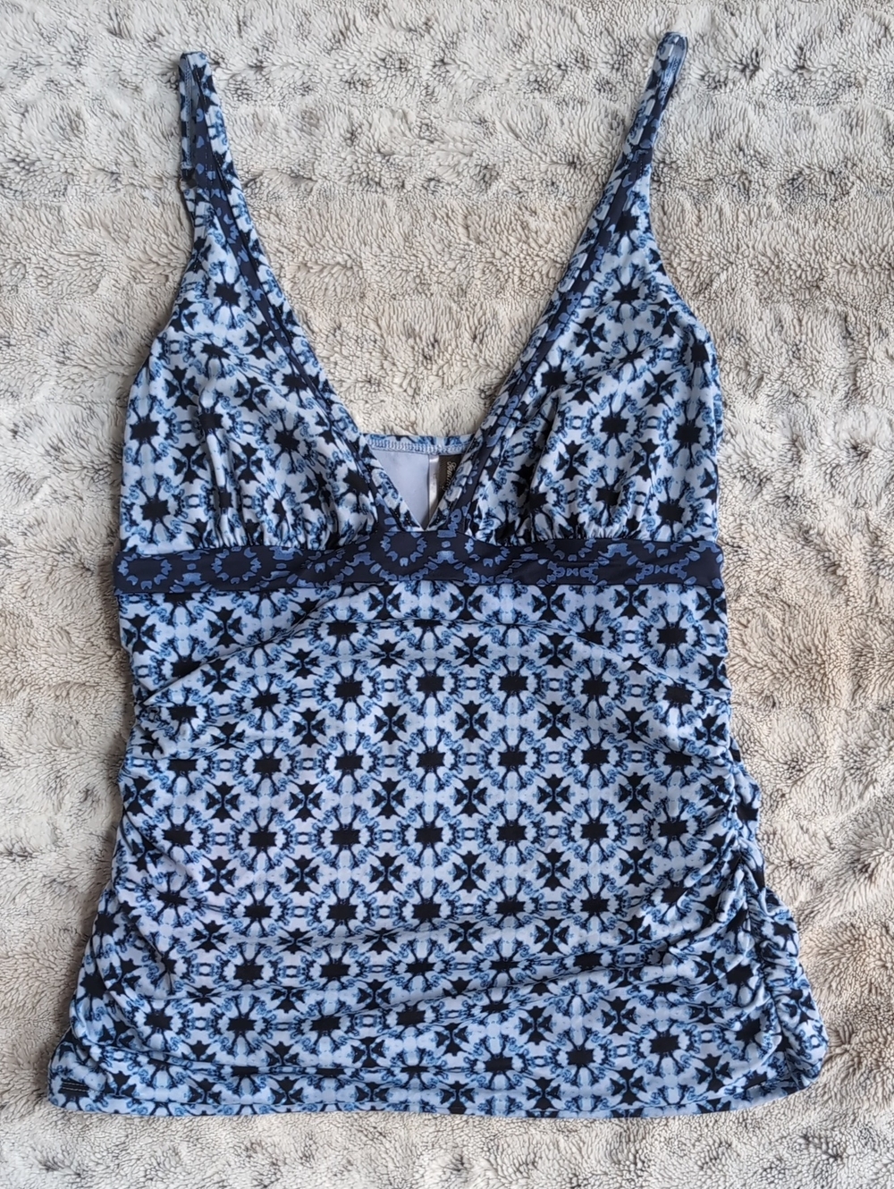 Tommy Bahama Shibori Splash V-Front Tankini Top - Picture 2 of 6